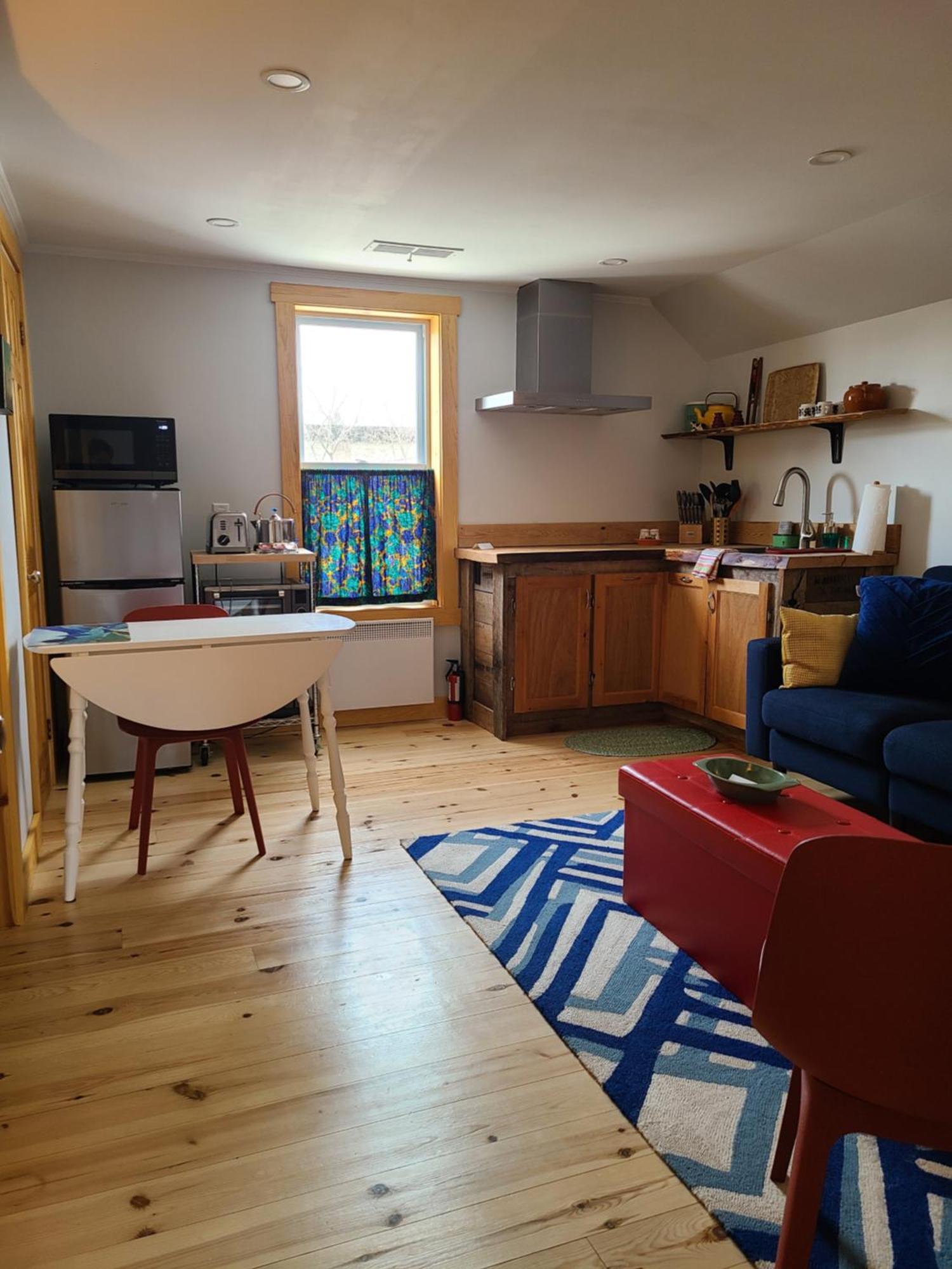 La Petite Auberge Sur Queen 로돈 외부 사진